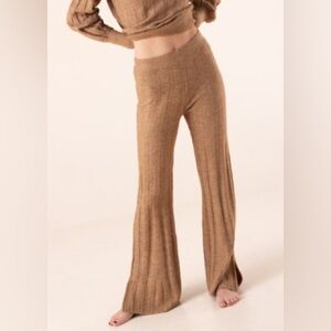 🎄[NWT] Vero Moda Curve Ribbed Knit Flare Pants | Tigers Eye | 1X